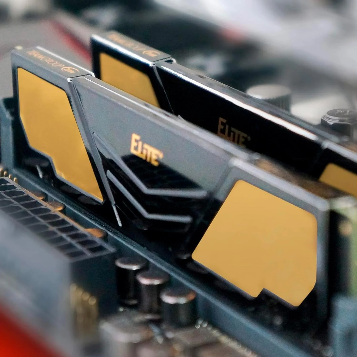 Memoria RAM DDR4 8GB 3200MHz TEAMGROUP ELITE PLUS 1x8GB Negro TPD48G3200HC2201 - Image 5